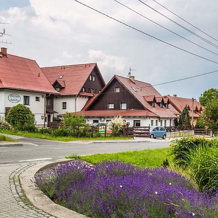 Hotel U Lip Trojanovice Frenštát pod Radhoštěm Extérieur photo