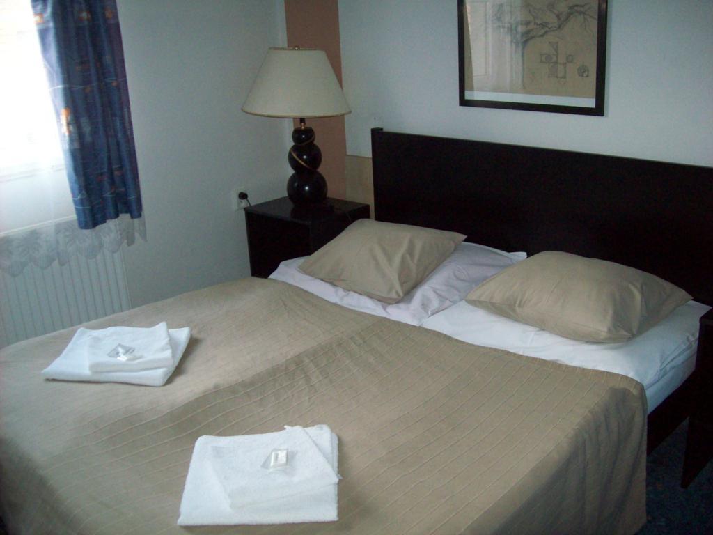 Hotel U Lip Trojanovice Frenštát pod Radhoštěm Chambre photo